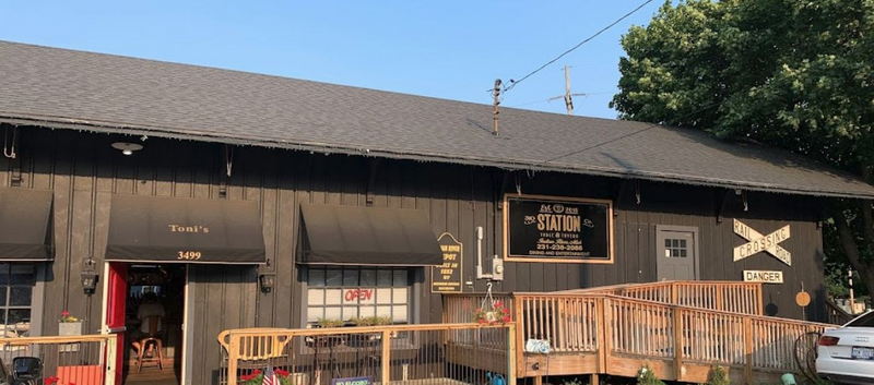 The Station @ 310 (Of Cabbages and Kings Gift Shop) - Web Listing (newer photo)